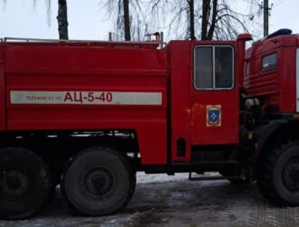 Новый пожарный автомобиль поступил в Островский муниципальный округ