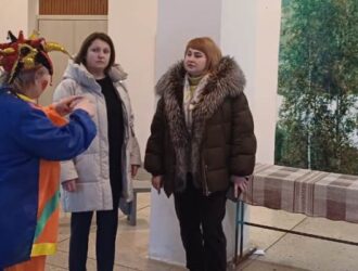 Директор департамента культуры посетила Островский округ