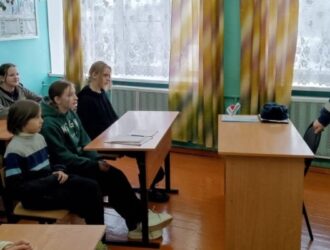 В Островском районе автоинспекторы проводят уроки для школьников