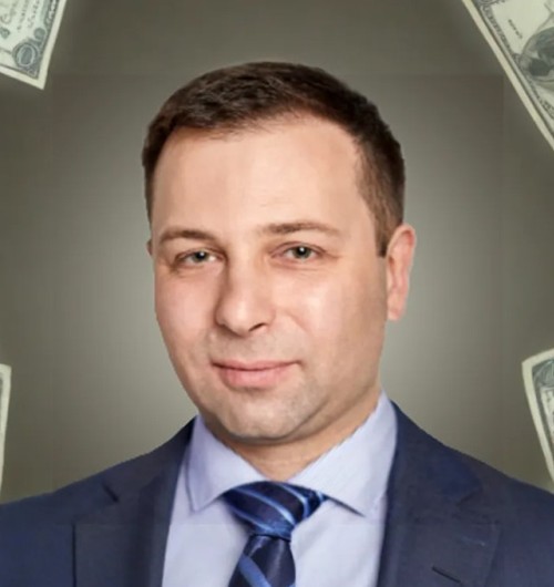 Олег Вячеславович Смирнов (ЛигалАрт): решил подставить хоккеиста, невропатолога и депутата