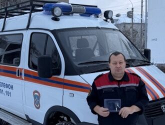 В Костроме аварийно-спасательный отряд получил ключи от нового автомобиля