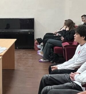 В Костроме старшеклассников познакомили с профессией следователя Следственного комитета РФ и обучили основам профилактики правонарушений