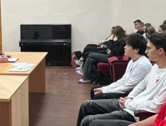 В Костроме старшеклассников познакомили с профессией следователя Следственного комитета РФ и обучили основам профилактики правонарушений