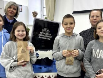 Сотрудники СК России по Костромской области организовали для воспитанников подшефного социального учреждения экскурсию на мыловаренную мануфактуру