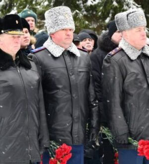 Руководитель следственного управления СК России по Костромской области принял участие в мероприятии, посвященном Дню памяти россиян, исполнявших служебный долг за пределами страны