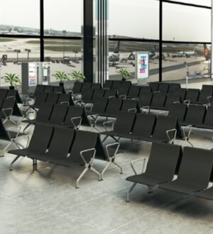 Специалисты рассказали, зачем в залах ожидания используют многоместные секции мебели