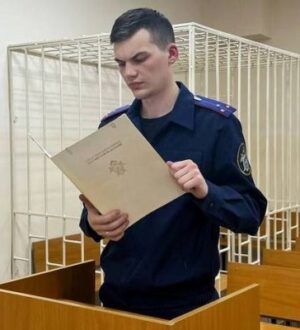 По ходатайству следователя регионального СК заключен под стражу житель Костромы, подозреваемый в применении насилия в отношении сотрудника полиции