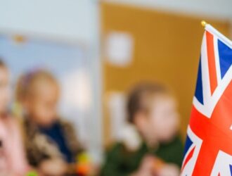 Учительница английского языка рассказала о преимуществах и недостатках его раннего изучения