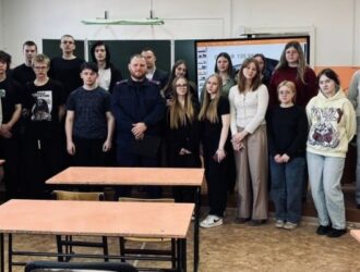 Руководитель межрайонного следственного отдела СУ СК России по Костромской области провел профилактическое занятие со студентами техникума