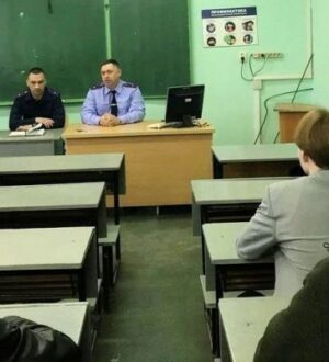Сотрудники следственного управления СК России по Костромской области встретились со студентами университета