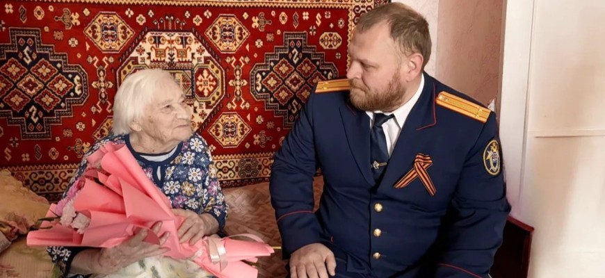 Руководитель территориального следственного отдела СУ СК России по Костромской области навестил ветеранов Великой Отечественной войны