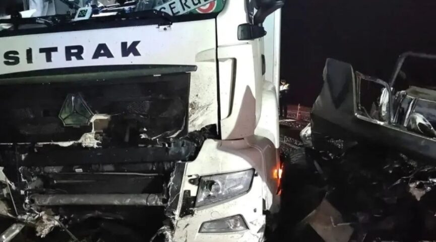 Двое взрослых и три ребенка погибли в результате ДТП в Костромской области