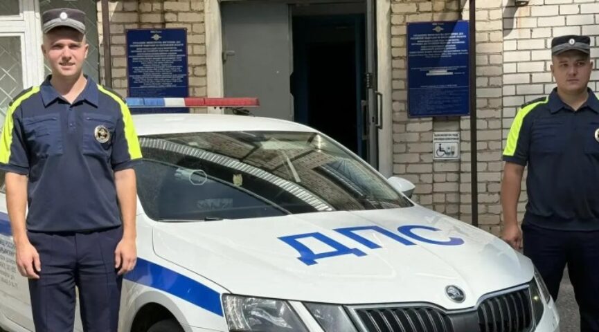 Под Костромой экипаж ДПС помог экстренно доставить ребенка в больницу