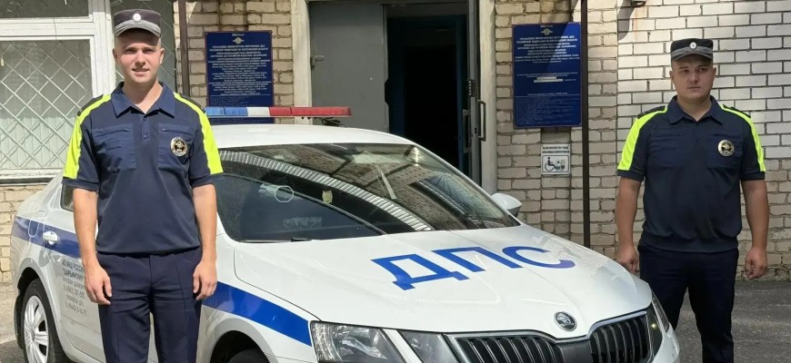 Под Костромой экипаж ДПС помог экстренно доставить ребенка в больницу