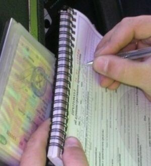 В Подмосковье госавтоинспекторы выписали 109 штрафов за телефонные разговоры за рулём