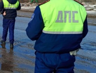 Около деревни Калинки Судиславского района автомобиль Toyota съехал в кювет