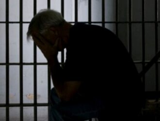 В Костроме под стражу помещен 36-летний мужчина который подозревается в попытке убийства знакомого