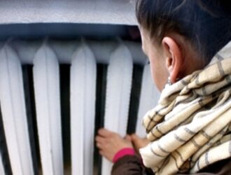 Жители поселка Ветлужский сообщили о едва теплых батареях в их домах