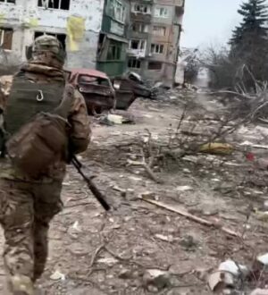 Под полный контроль ЧВК «Вагнер» перешёл населённый пункт Соль, сообщают телеграм-каналы.