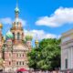 В Петербурге возложили цветы к монументу на площади Победы