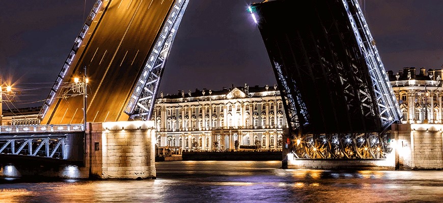 В Петербурге завершился ремонт Биржевого моста