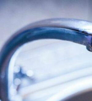 Жители поселка Островское пожаловались на длительное отсутствие питьевой воды